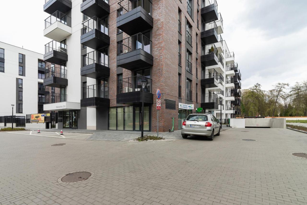 Movie Jacuzzi Apartment At The Main Station By Noclegi Renters Cracovia Exterior foto
