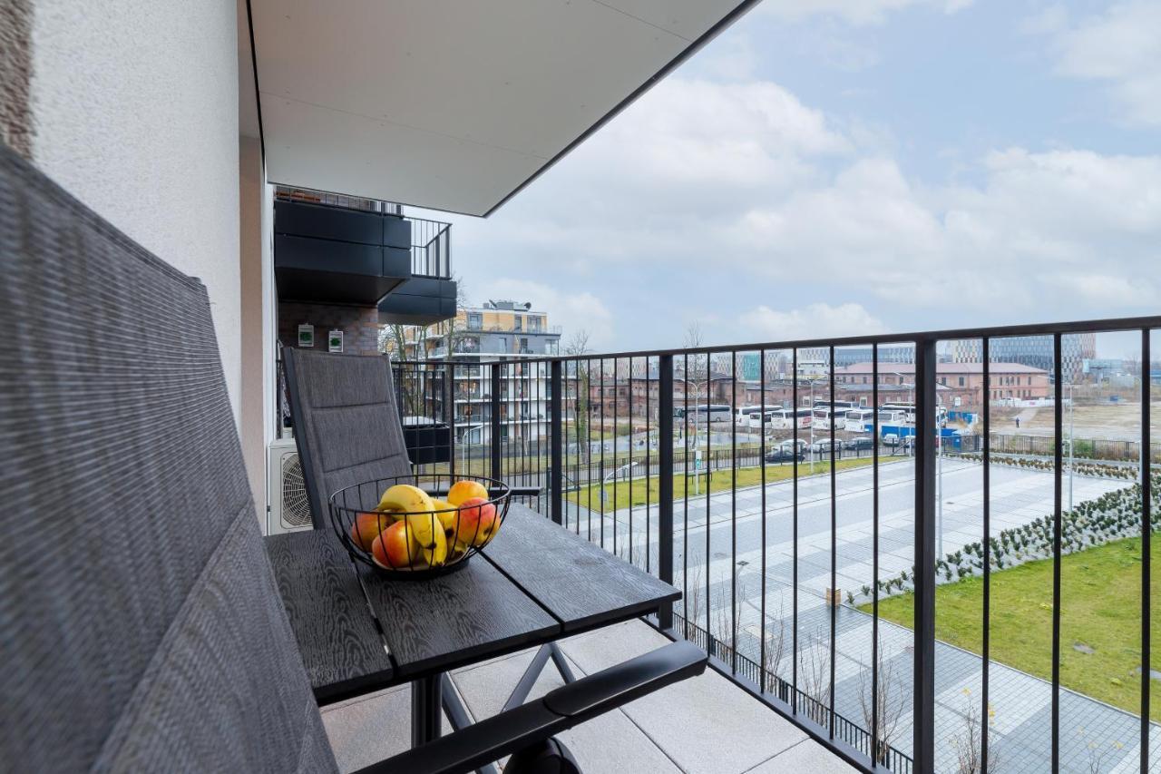 Movie Jacuzzi Apartment At The Main Station By Noclegi Renters Cracovia Exterior foto